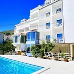 ヴィラ Bavaria Trogir ドニー・セゲット