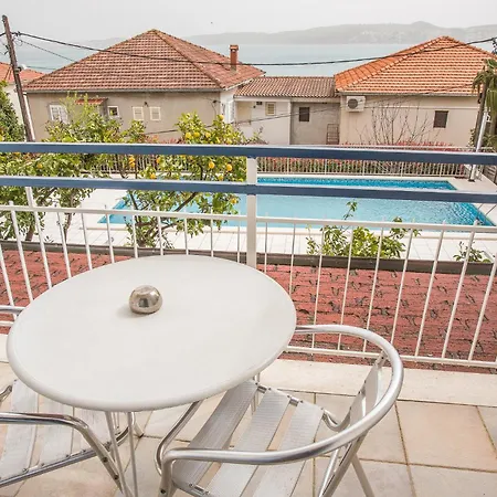 Bavaria Trogir וילה דונג'י סגט