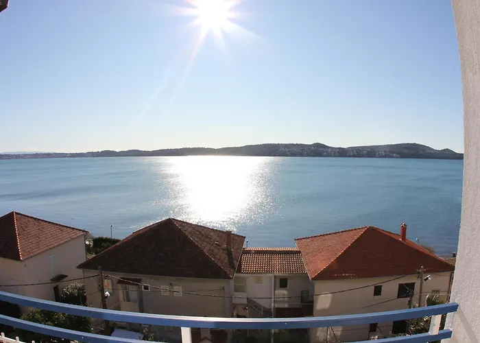 Szálloda Villa Bavaria Trogir Donji Seget