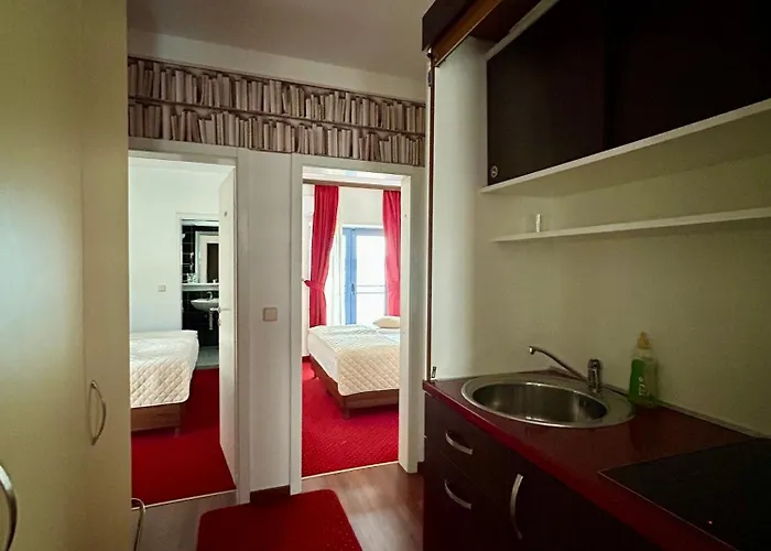 Szálloda Villa Bavaria Trogir Donji Seget