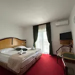 Bavaria Trogir Donji Seget