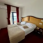 Bavaria Trogir Donji Seget