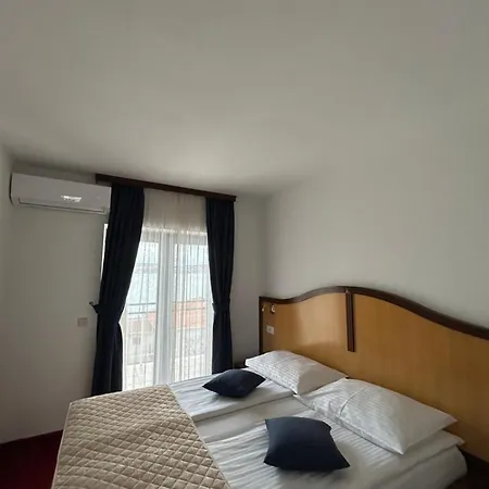 Villa Bavaria Trogir Szálloda Donji Seget