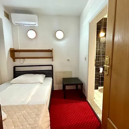 Bavaria Trogir Hotel Donji Seget