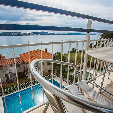 Bavaria Trogir Hotel 3*