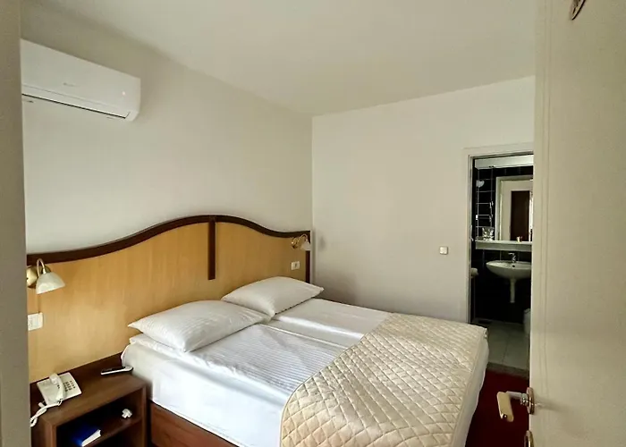 Villa Bavaria Trogir 3*