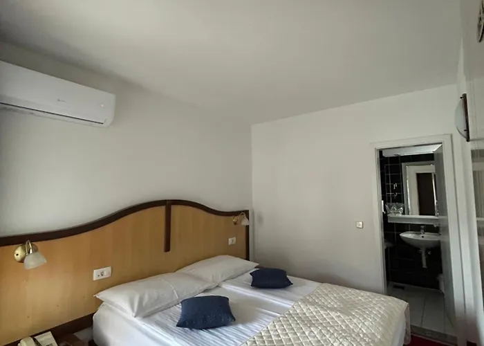 Villa Bavaria Trogir Szálloda 3*