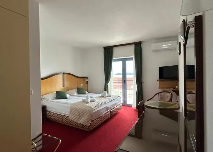 Villa Bavaria Trogir 3*