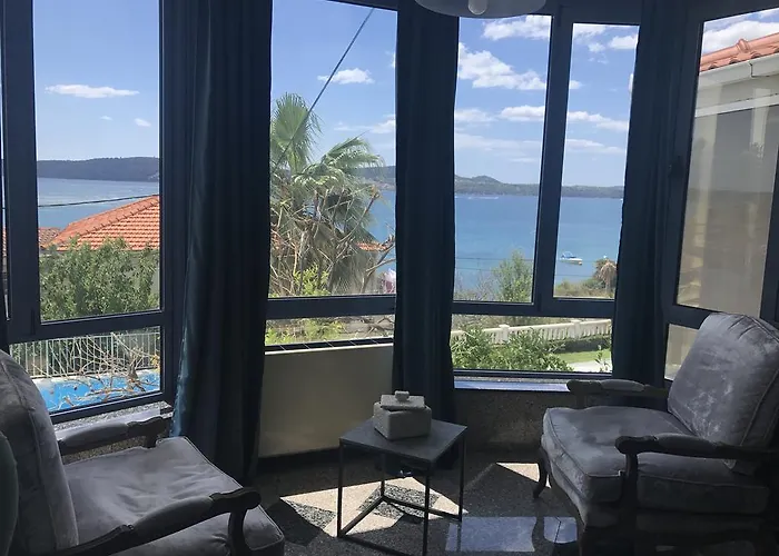 Szálloda Villa Bavaria Trogir Donji Seget