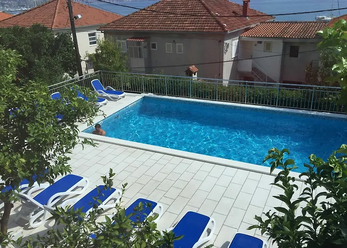 Villa Bavaria Trogir 3*