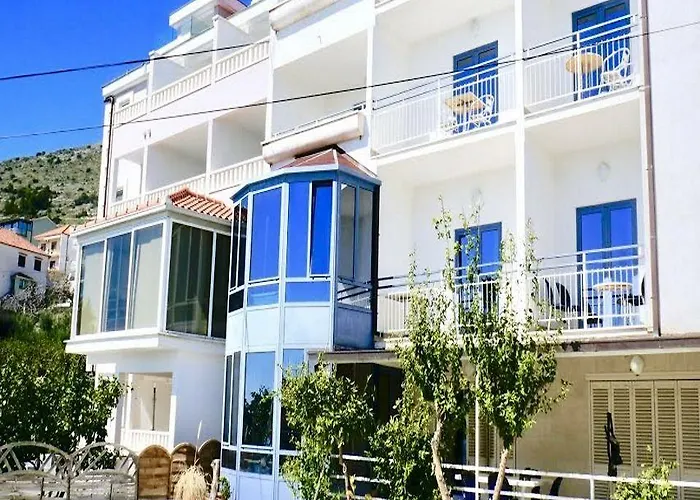 Villa Bavaria Trogir Szálloda