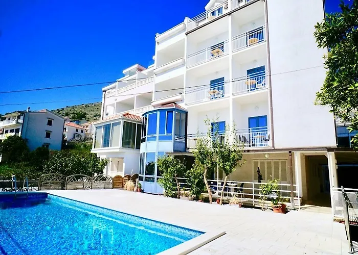 Szálloda Villa Bavaria Trogir Donji Seget